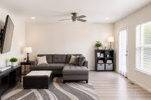 1437 NW 4th Ave, Fort Lauderdale, FL 33311 - Photo 3