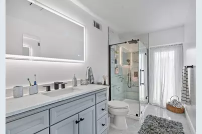 301 20th Avenue SW, Vero Beach, FL 32962 - Photo 13