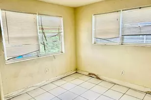 5320 SW 25th Ct, West Park, FL 33023 - Photo 17