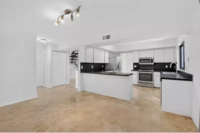 21661 Casa Monte Court, Boca Raton, FL 33433 - Photo 9