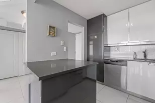 1830 Embassy Dr, West Palm Beach, FL 33401 - Photo 9