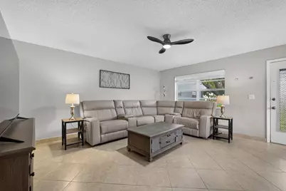 942 Normandy T Trail #942, Delray Beach, FL 33484 - Photo 3