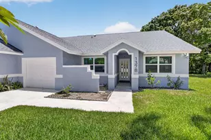 1378 NW 13th Ct, Boca Raton, FL 33486 - Photo 5