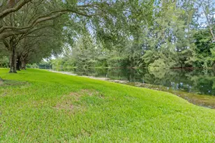 570 Woodgate Cir, Sunrise, FL 33326 - Photo 35