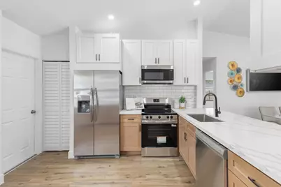 8210 SW 41st Street, Davie, FL 33328 - Photo 7
