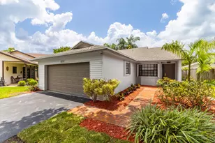 8210 SW 41st St, Davie, FL 33328 - Photo 1