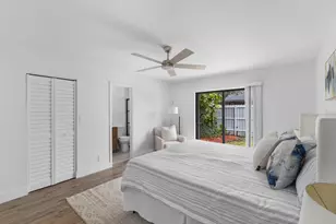 8210 SW 41st St, Davie, FL 33328 - Photo 11