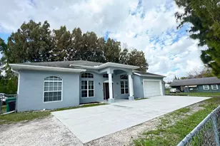 315 Kaye St, Fort Pierce, FL 34947 - Photo 1