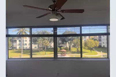 3178 Via Poinciana #303, Lake Worth, FL 33467 - Photo 23