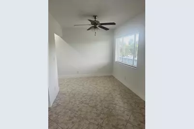 2100 Springdale Boulevard #303, Palm Springs, FL 33461 - Photo 7