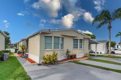 139 Plantation Boulevard, Greenacres, FL 33467 - Photo 7