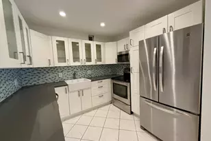 22 Somerset A, West Palm Beach, FL 33417 - Photo 3