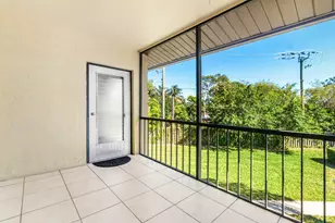 322 Pine Ridge Cir, Greenacres, FL 33463 - Photo 23