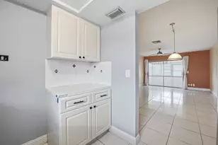 2789 Ashley Dr W, West Palm Beach, FL 33415 - Photo 15