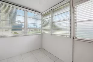 2789 Ashley Dr W, West Palm Beach, FL 33415 - Photo 9