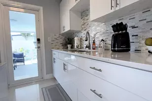 9235 SW 41st St, Miami, FL 33165 - Photo 35