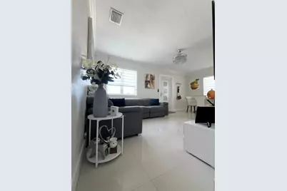 9235 SW 41st Street, Miami, FL 33165 - Photo 9