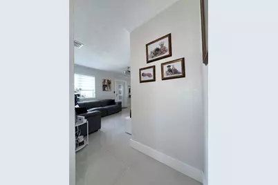 9235 SW 41st Street, Miami, FL 33165 - Photo 11