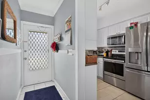 298 SE 6th Ave, Pompano Beach, FL 33060 - Photo 7