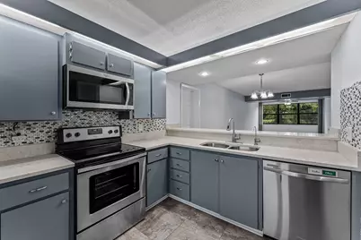 6097 Balboa Circle #202, Boca Raton, FL 33433 - Photo 5