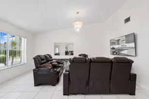 3768 Mil Lake Ct, Greenacres, FL 33463 - Photo 9
