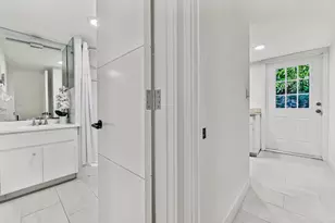 2056 NE 21st Ct, Wilton Manors, FL 33305 - Photo 33