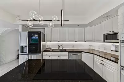 2056 NE 21st Court, Wilton Manors, FL 33305 - Photo 27
