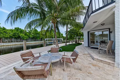 2056 NE 21st Court, Wilton Manors, FL 33305 - Photo 13