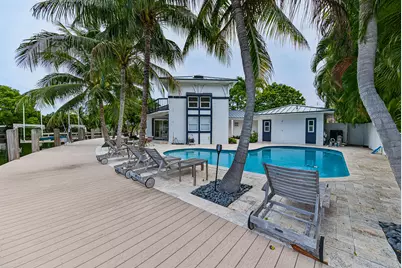 2056 NE 21st Court, Wilton Manors, FL 33305 - Photo 9