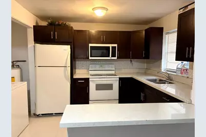 2400 NW 21st Street #3, Fort Lauderdale, FL 33311 - Photo 1