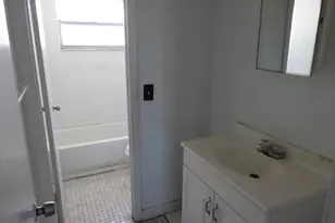 2400 NW 21st St, Fort Lauderdale, FL 33311 - Photo 17