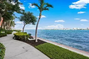 2640 Lake Shore Dr, Riviera Beach, FL 33404 - Photo 27