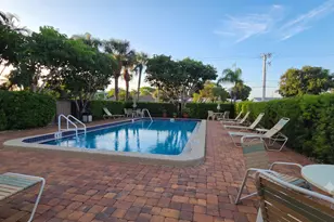 2400 NE 10th St, Pompano Beach, FL 33062 - Photo 11