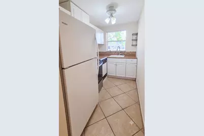 2400 NE 10th Street #108, Pompano Beach, FL 33062 - Photo 3