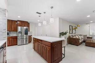 8951 SW 51st Pl, Cooper City, FL 33328 - Photo 9
