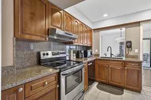313 Lake Circle, North Palm Beach, FL 33408 - Photo 9
