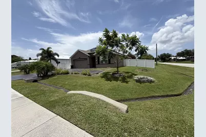 103 SW Oakridge Drive, Port Saint Lucie, FL 34984 - Photo 1