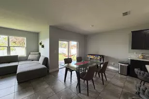 103 SW Oakridge Dr, Port Saint Lucie, FL 34984 - Photo 9