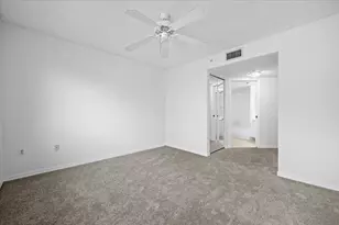 200 N Crestwood Ct N, Royal Palm Beach, FL 33411 - Photo 9