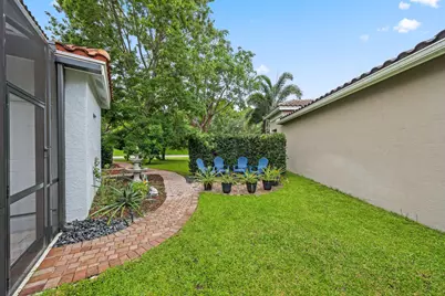 8396 Calabria Lakes Drive, Boynton Beach, FL 33473 - Photo 23