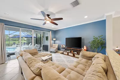 8396 Calabria Lakes Drive, Boynton Beach, FL 33473 - Photo 13