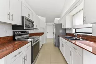 5421 Helene Cir, Boynton Beach, FL 33472 - Photo 9