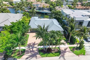 725 NE 36th St, Boca Raton, FL 33431 - Photo 1