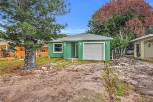 2002 Avenue M, Fort Pierce, FL 34950 - Photo 1