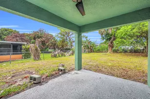 2002 Avenue M, Fort Pierce, FL 34950 - Photo 29