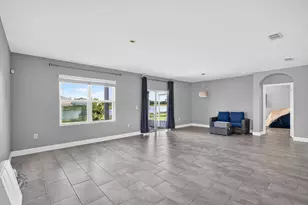 8649 Cobblestone Dr, Fort Pierce, FL 34945 - Photo 9