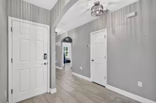 8649 Cobblestone Dr, Fort Pierce, FL 34945 - Photo 5