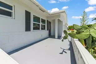 717 SW 16th St, Boynton Beach, FL 33426 - Photo 3