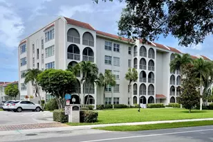 250 NE 20th St, Boca Raton, FL 33431 - Photo 1