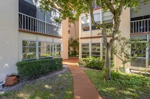 700 SE 6th Ave, Deerfield Beach, FL 33441 - Photo 3